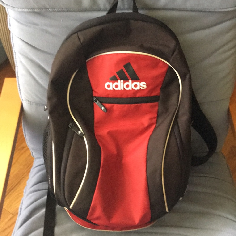 Adidas soccer gear backpack with ball pocket